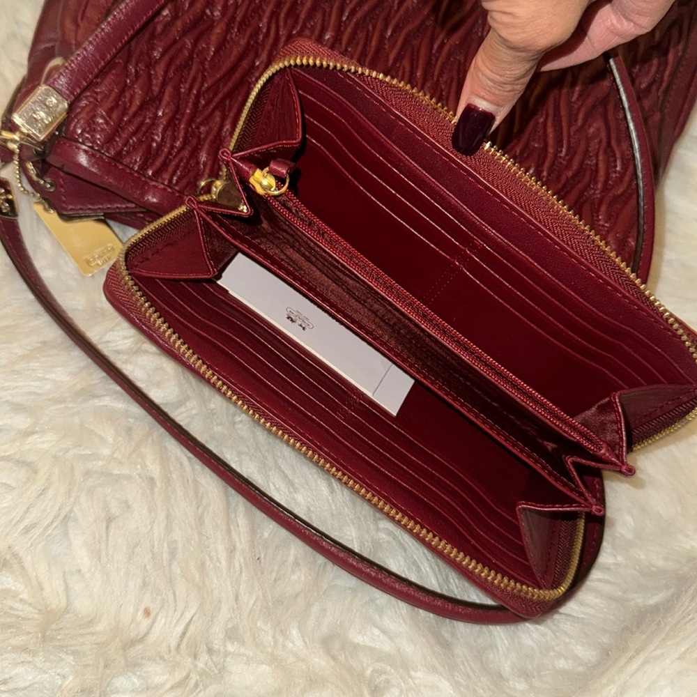 COACH BAG SET USE ONCE LIKE NEW - Picture 8 of 15